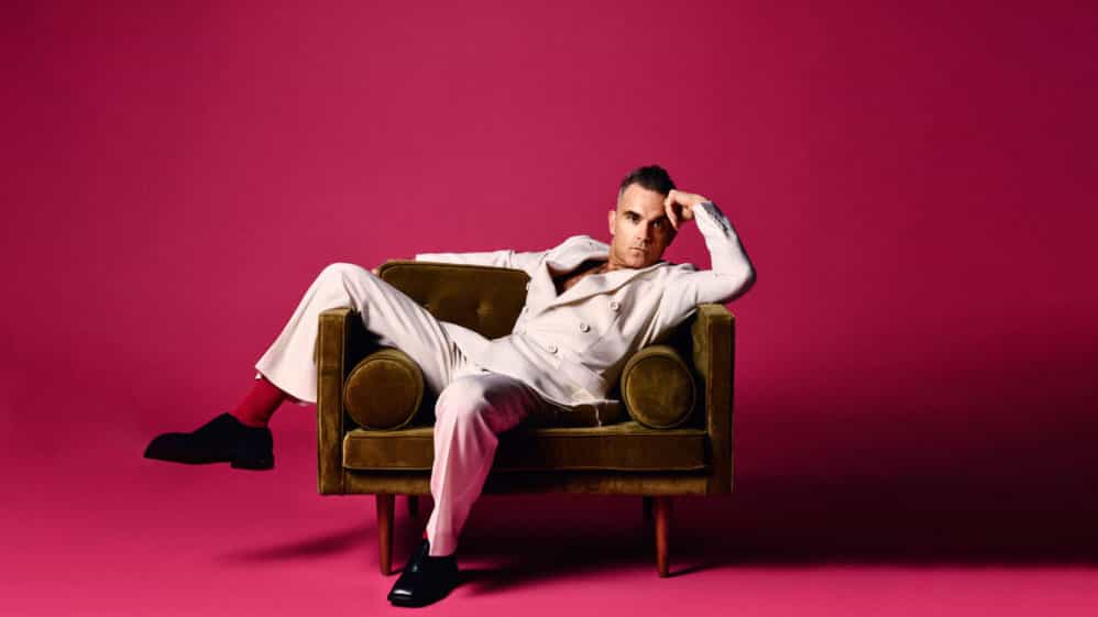 La disposición de Robbie Williams a desnudarse hace que su colección de arte sea una visión fascinante de una vida en el centro de atención