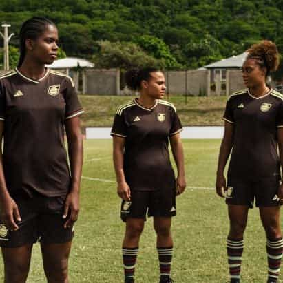 Guía de Dezeen sobre las equipaciones de fútbol de los 32 equipos en la Copa Mundial Femenina 2023