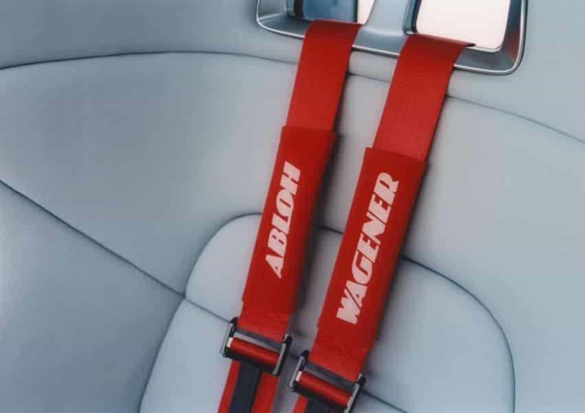 cinturones de seguridad rojos en coche Proyecto Geländewagen por Virgilio Abloh y Mercedes Benz