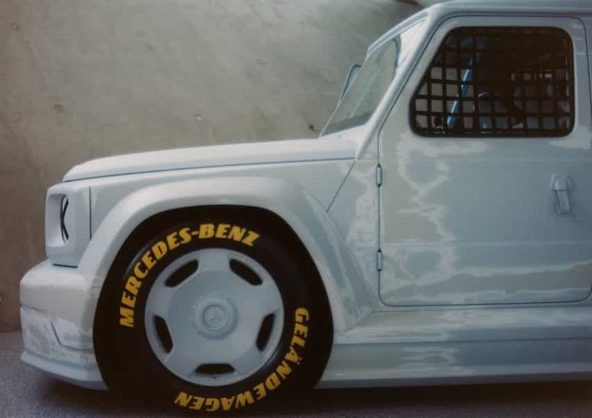 El exterior y la rueda del coche Proyecto Geländewagen por Virgilio Abloh y Mercedes Benz