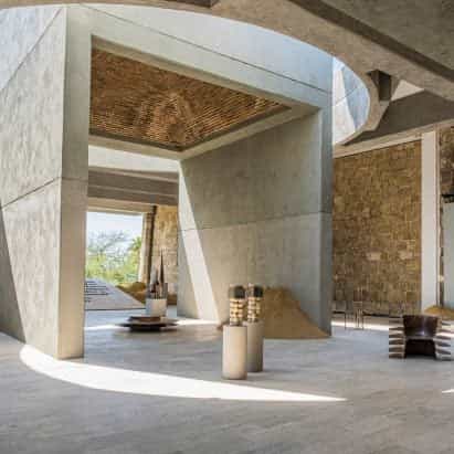 Galerie Philia muestra el diseño latinoamericano dentro del monumento de Santo Domingo