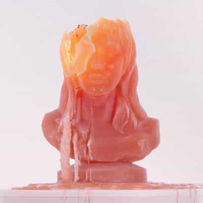 Brian Roettinger crea vela en forma de Kesha por su álbum High Road