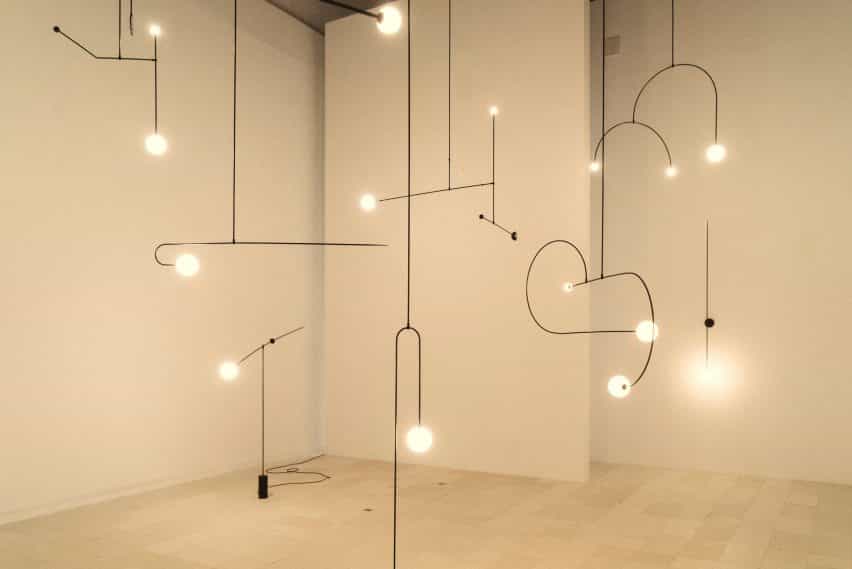 Michael Anastassiades presenta su serie móvil de la lámpara de Maison & Objet 2020