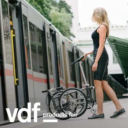 Vello vitrinas tres bicicletas plegables en VDF productos justo