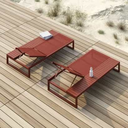 Tumbona Eos con plataforma de Matthew Hilton para Case Furniture