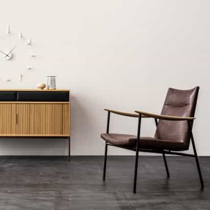 último en mobiliario de Ritzwell reflejan el "diálogo armónico" entre la madera y el cuero