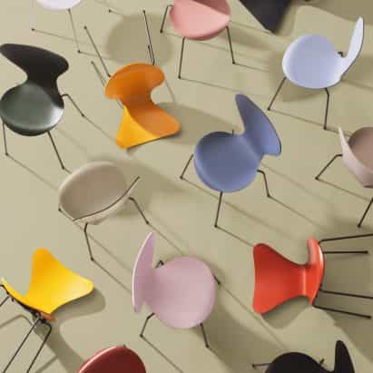 Fritz Hansen lanzamientos de sillas de Arne Jacobsen en 16 nuevos colores