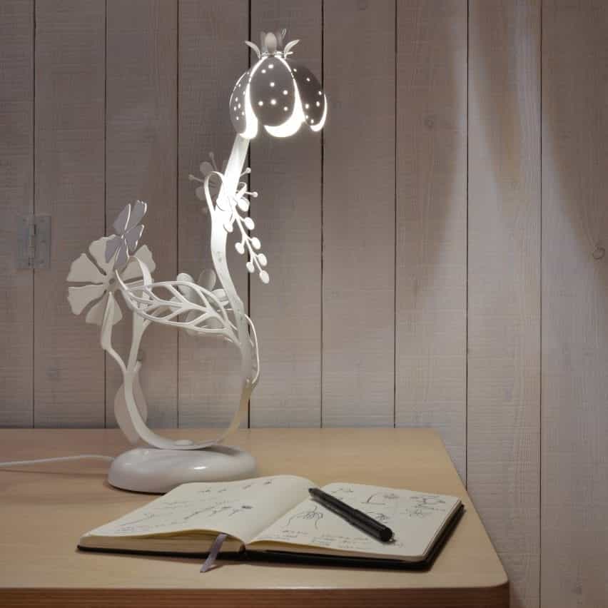 Lámpara light flowers por Studio Tord Boontje