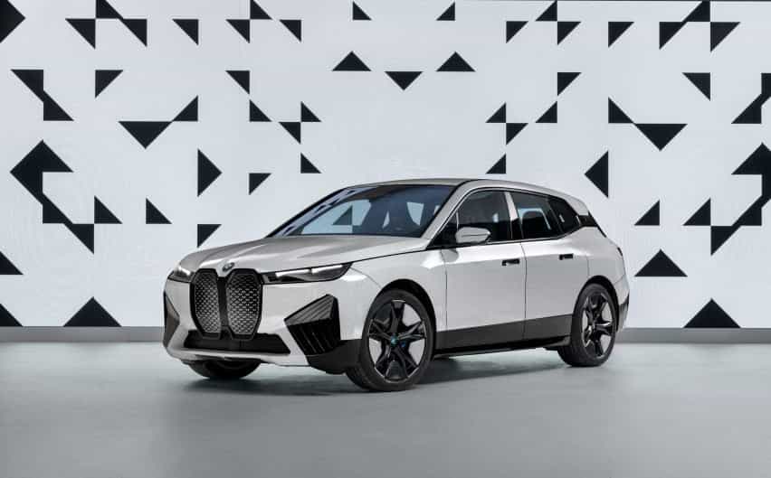Versión blanca del concept car que cambia de color de BMW en el CES