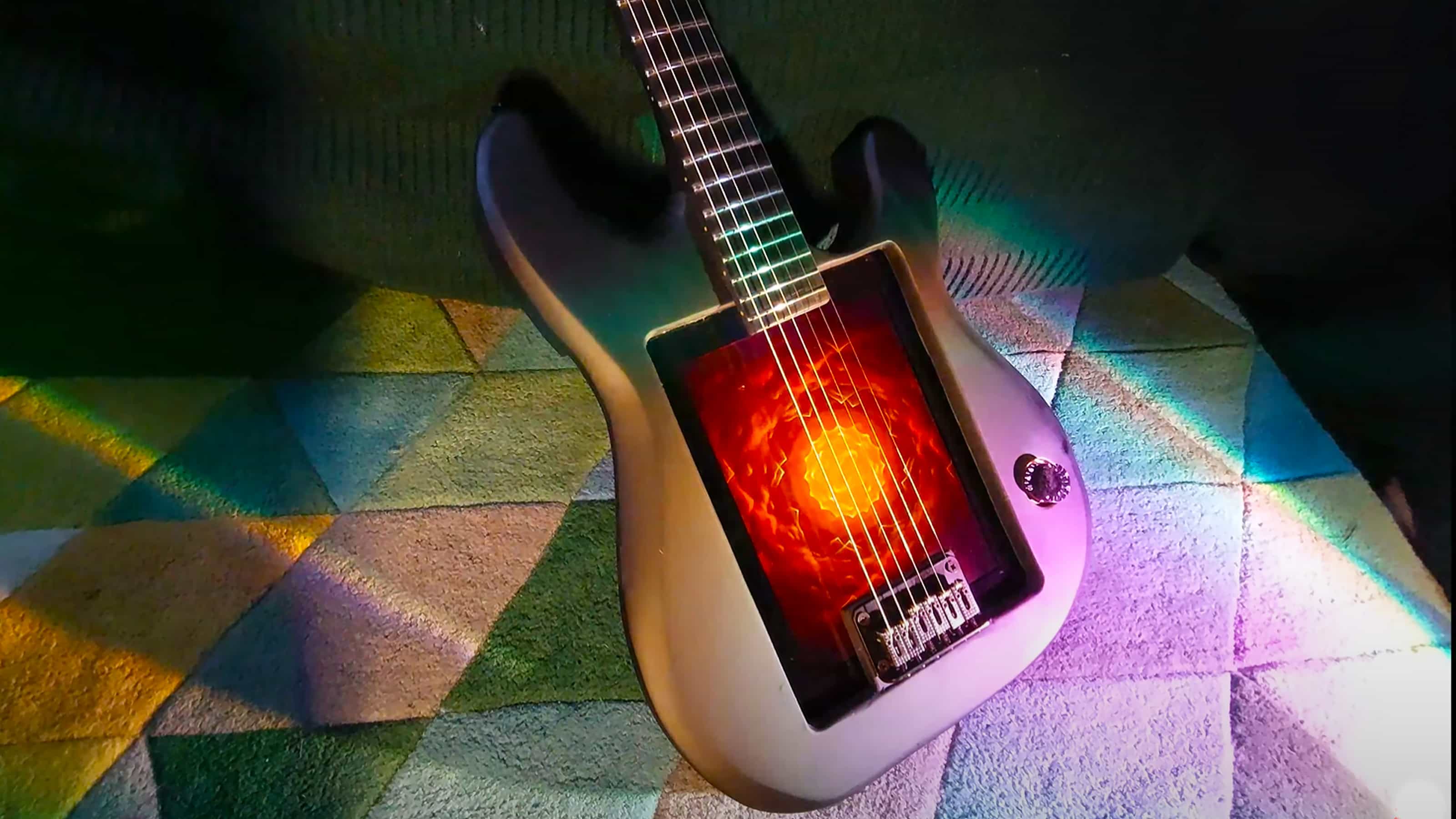 Por supuesto, alguien construyó un iPad en una guitarra