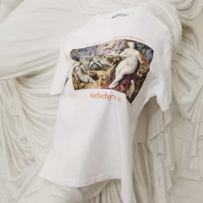 Viejo Maestro característica funciona en la colección streetwear debut de Sotheby