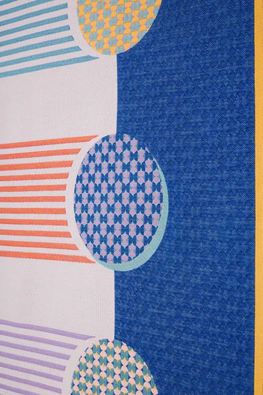 Chromarama es una colección de tapices vibrantes para personas con daltonismo