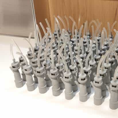 Las impresoras 3D fabricar válvulas de emergencia para los ventiladores para mantener a los pacientes respirar coronavirus