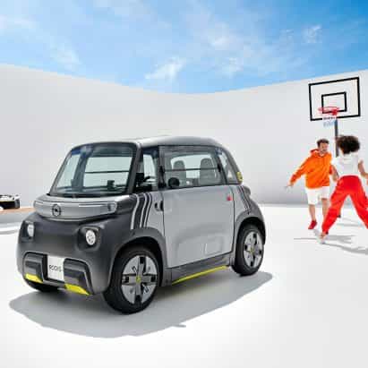 Opel lanza Rocks-e para llevar "la movilidad eléctrica a todo el mundo"