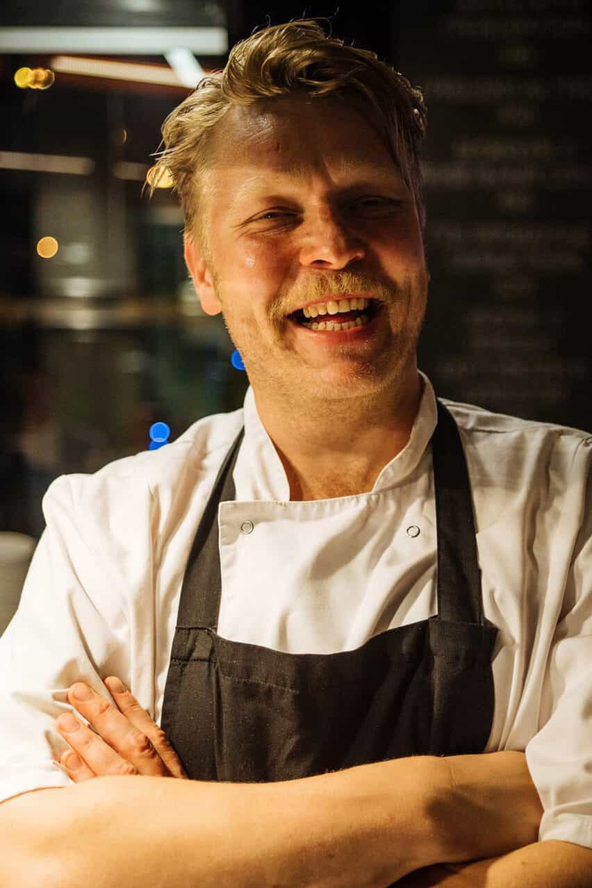 Sami Tallberg es un chef, autor, recolector y biohacker que se especializa en platos de temporada, locales y salvaje.