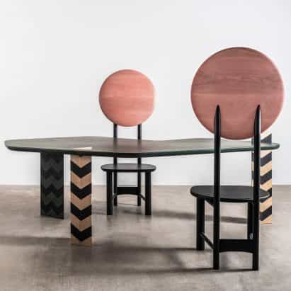 Exposición virtual conectado ve nueve diseñadores de muebles de artesanía de carbono-negativo de las maderas duras