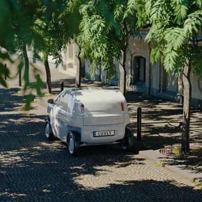 Dezeen Debate presenta un mini coche eléctrico de paquete plano "bonito"