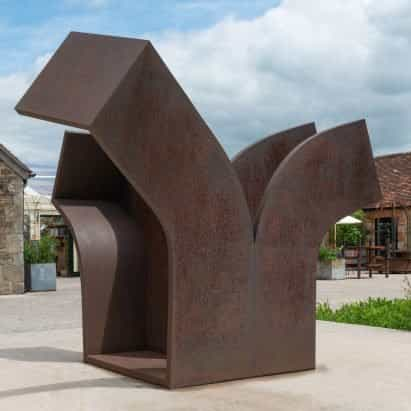 Hauser & Wirth exhibe esculturas arquitectónicas de Eduardo Chillida