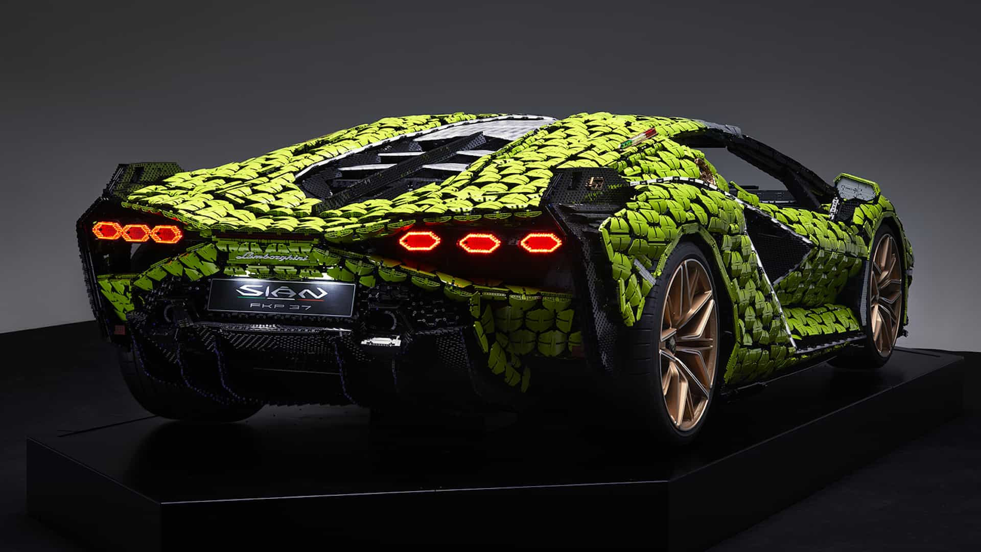 El nuevo Lego Lamborghini es completamente ridículo (y nos encanta)