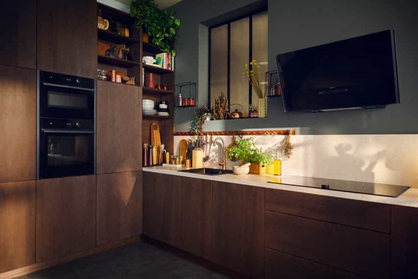 Horno Slide&Hide de Neff en el interior de una cocina contemporánea