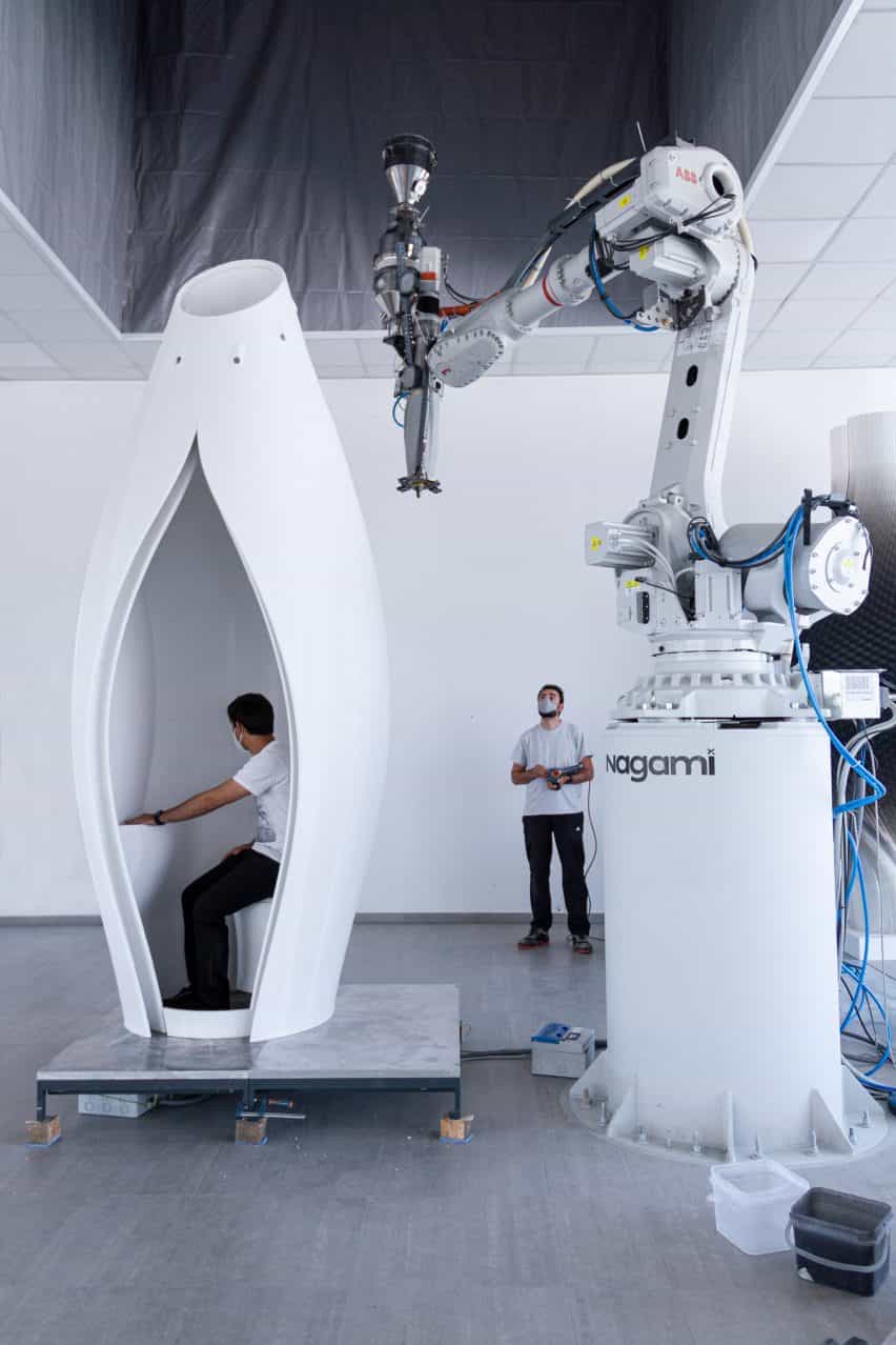 El inodoro Throne se imprime en 3D en el estudio Nagami en Ávila, España