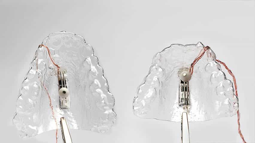 [In] Brace por Dorothee Clasen